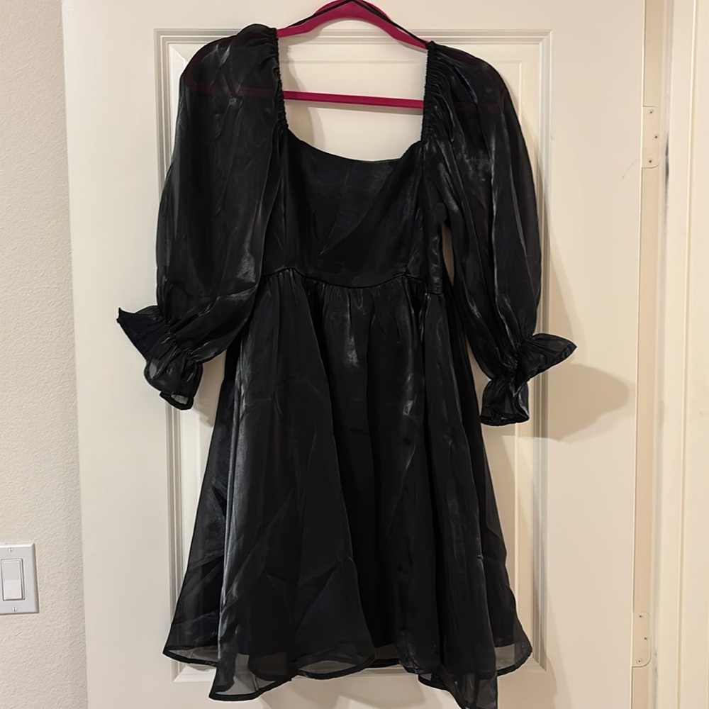 NWOT Bubble Sleeve Babydoll Dress
